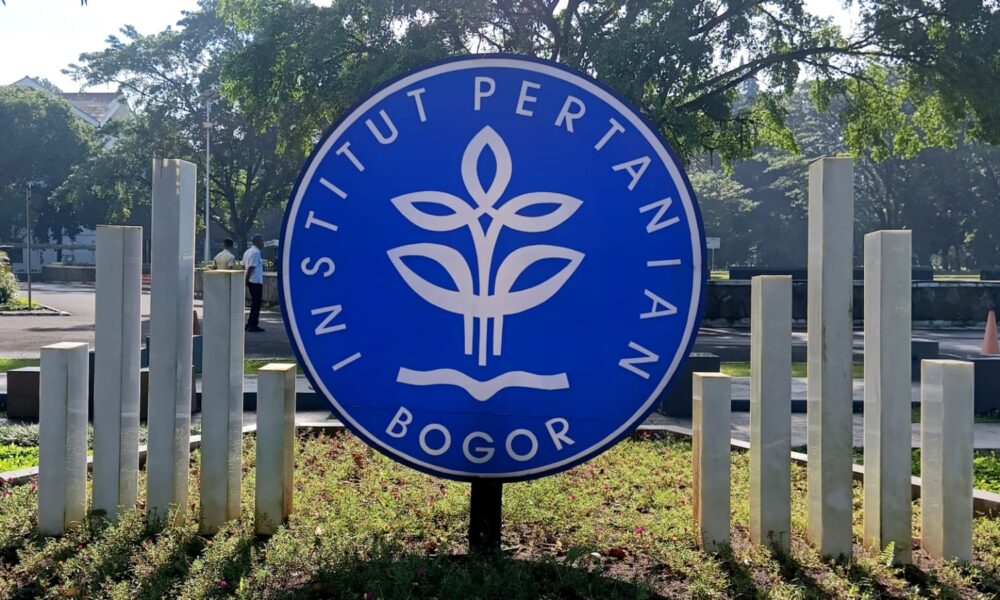 IPB Univesity Ringankan Uang Kuliah Tunggal Mahasiswa Terdampak Bencana Sumatra