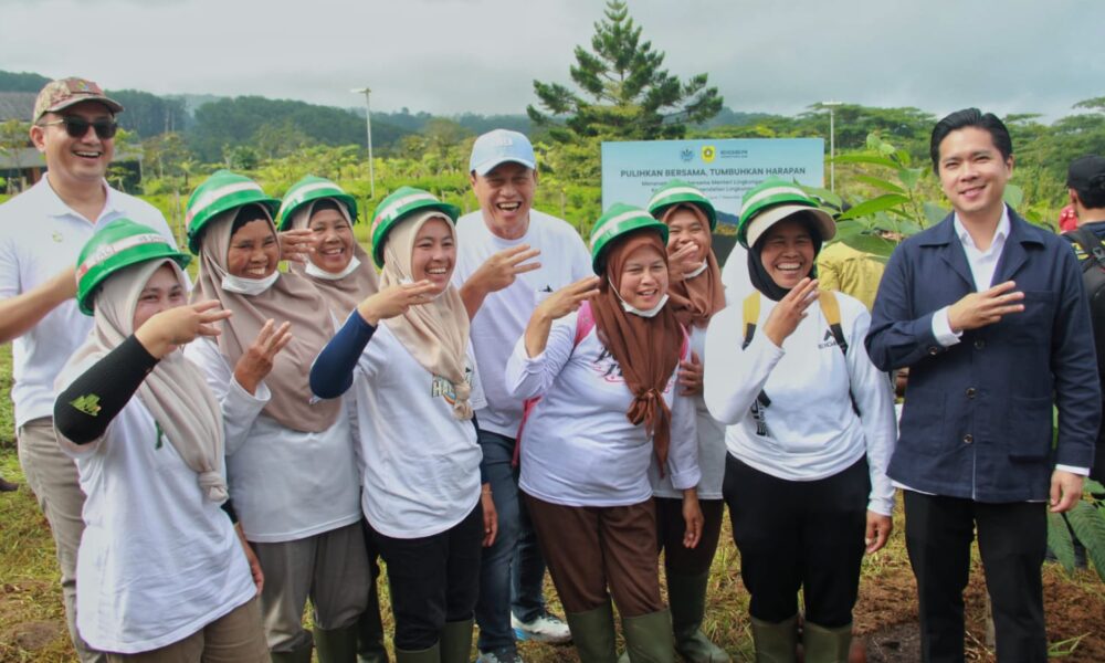 EIGER Adventure Land dan KLH Menanam Bersama untuk Perkuat Ekosistem Hulu Puncak