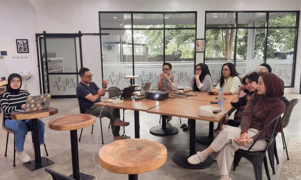 Kolaborasi IKWI dan OMG Hadirkan Pelatihan Tata Rias “Heroik Beauty Class”