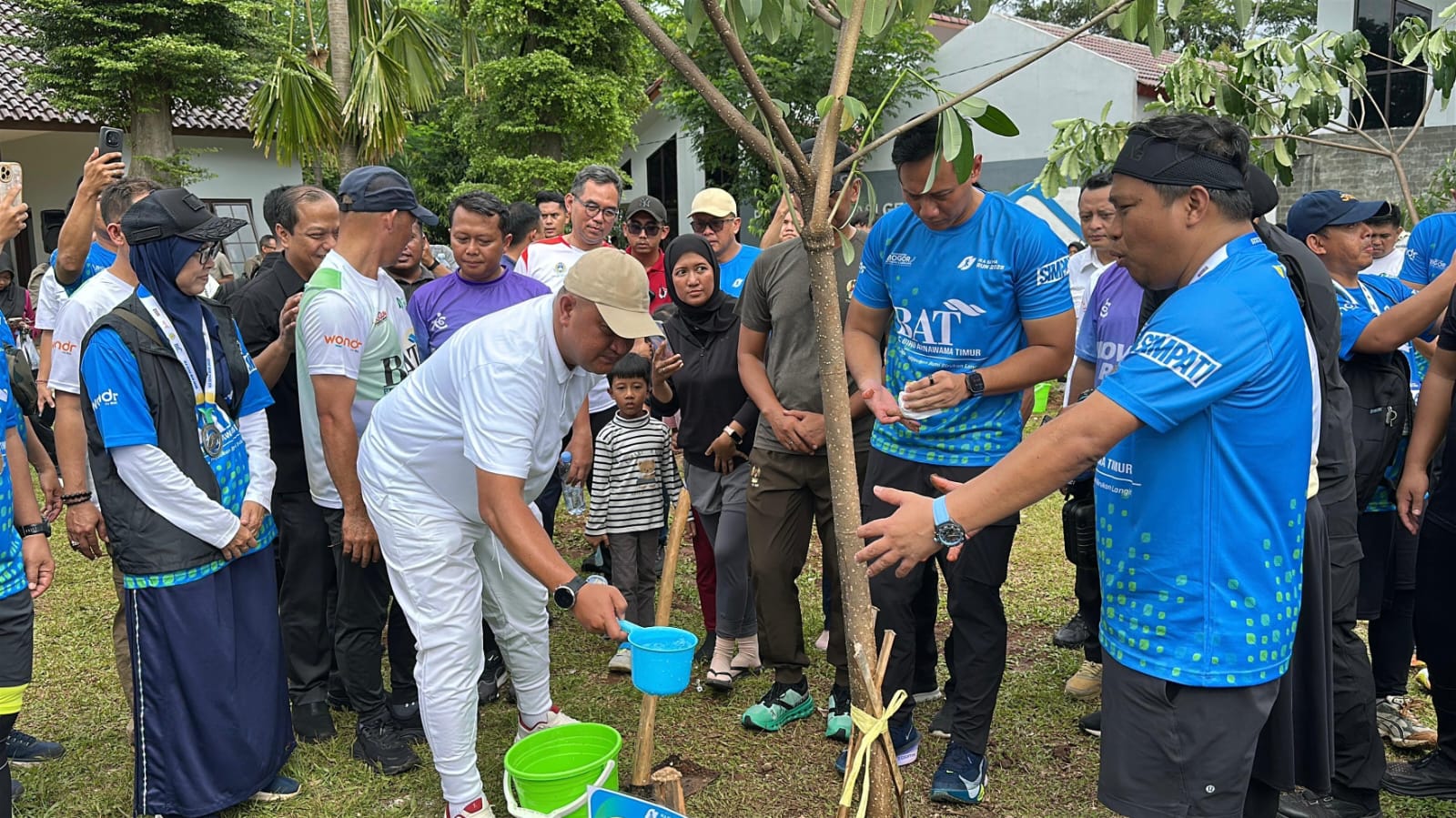 Bupati Rudy dan Menko AHY Tanam Pohon di Taman Siliwangi