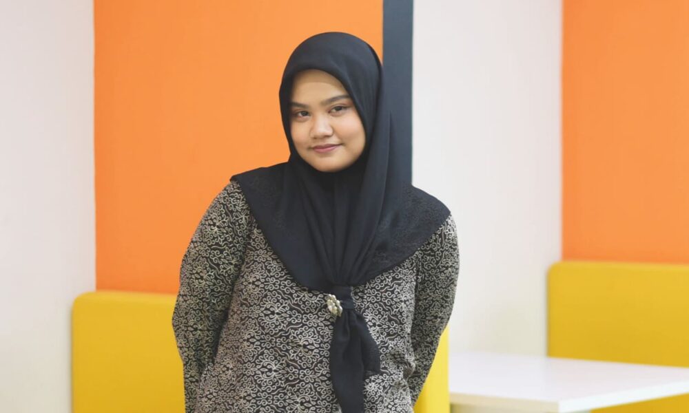 Anak Buruh Pabrik jadi Lulusan Terbaik IPB University Berkat Beasiswa KJMU