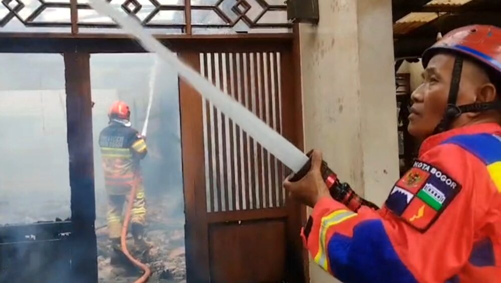 Rumah Warga di Kebon Pedes Kota Bogor Ludes Terbakar