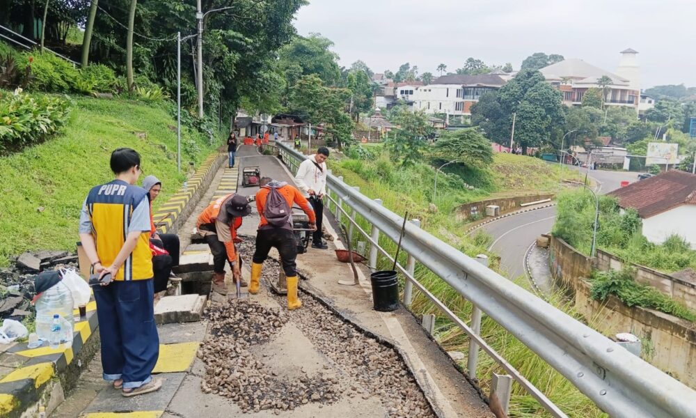 Jalur Motor di Batutulis Ditutup Sementara Imbas Retak
