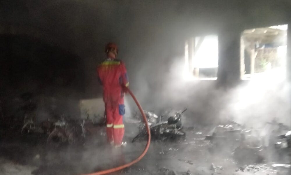 Kebakaran Tempat Parkir Motor di Kota Bogor, 10 Motor Terbakar