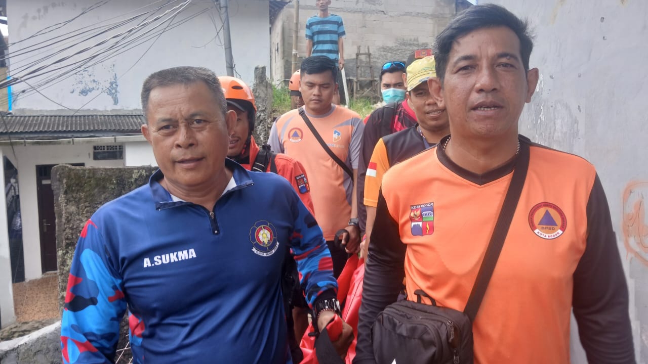Bocah yang Hanyut di Sungai Cisadane Kota Bogor Ditemukan Sejauh 2 Km