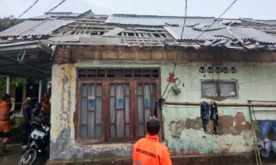 5 Atap Rumah Warga Ciparigi Bogor Rusak Tersapu Angin 