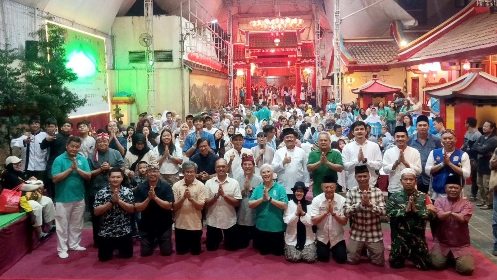 Ratusan Warga Difabel Buka Puasa Bersama di Vihara Dhanagun