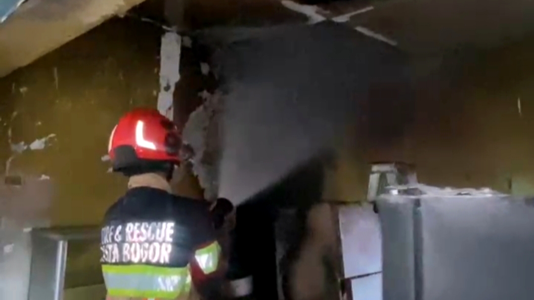 Kebakaran Warung Soto Mie di Mekarwangi, Pemilik Terluka Bakar