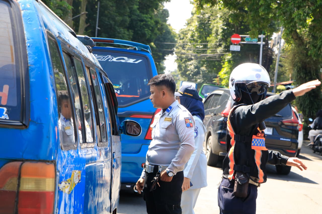 Dedie Rachim Usulkan Moratorium Angkot Kabupaten ke Dishub Jabar