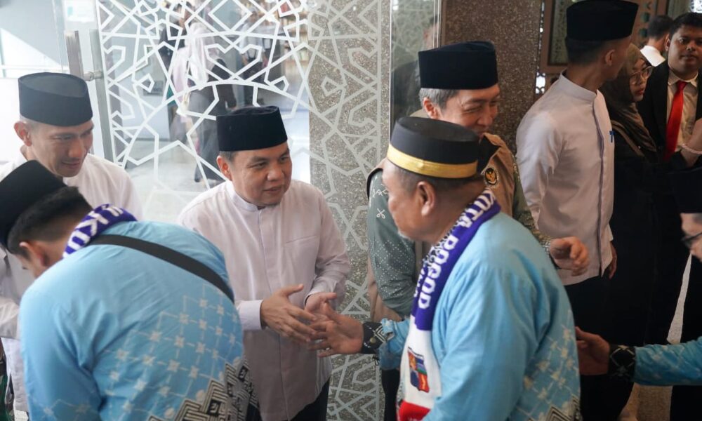 Lepas Jamaah Haji, Ketua DPRD Kota Bogor Titip Doa untuk Kesejahteraan Warga