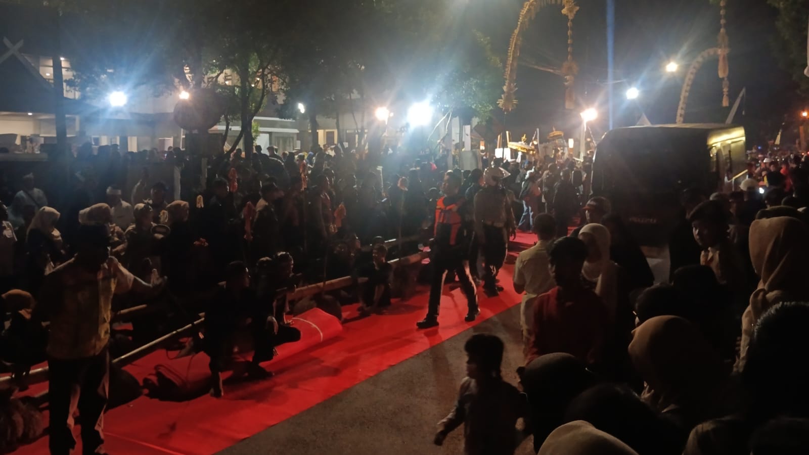 Kirab Budaya Milangkala Tatar Sunda di Bogor Dipadati Warga