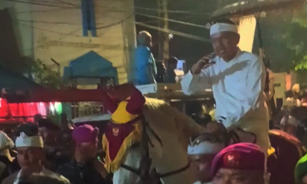 KDM Tunggangi Kuda Putih di Kirab Budaya Milangkala Tatar Sunda