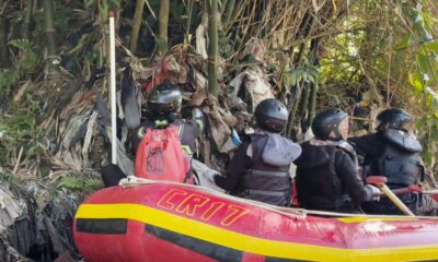 Peringati HJB ke 544, Bapperida dan Perumda Tirta Pakuan Bebersih Sungai Cisadane