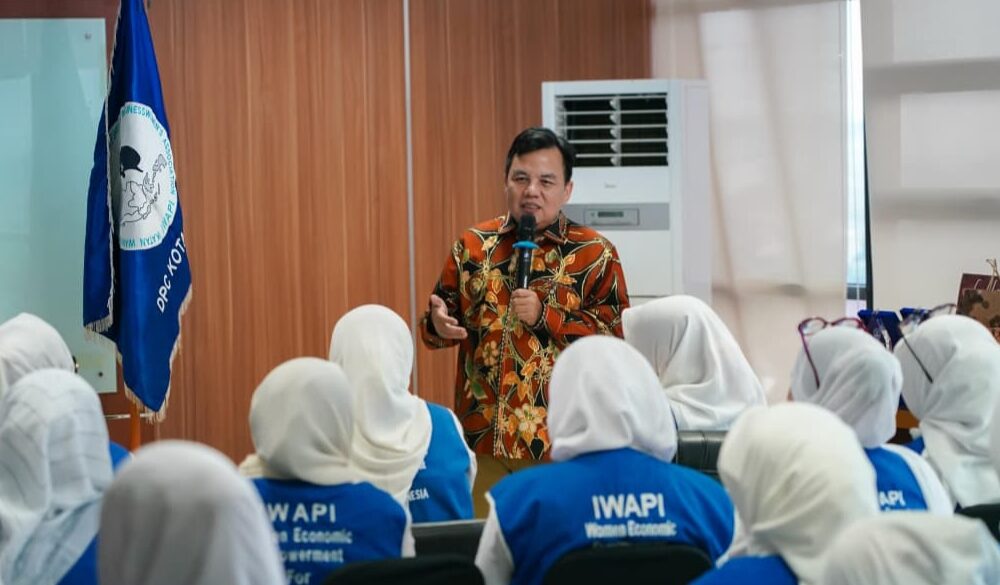 Berikan Motivasi Leadership, Ketua DPRD Ajak IWAPI Kota Bogor Perkuat Peran Ekonomi Daerah 