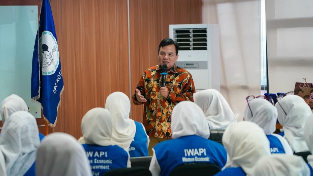 Berikan Motivasi Leadership, Ketua DPRD Ajak IWAPI Kota Bogor Perkuat Peran Ekonomi Daerah 
