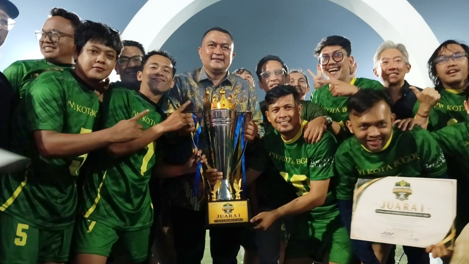 Tim "Pangeran Biru" PWI Kota Bogor Sabet Juara Mini Soccer Bupati Bogor Cup 2026