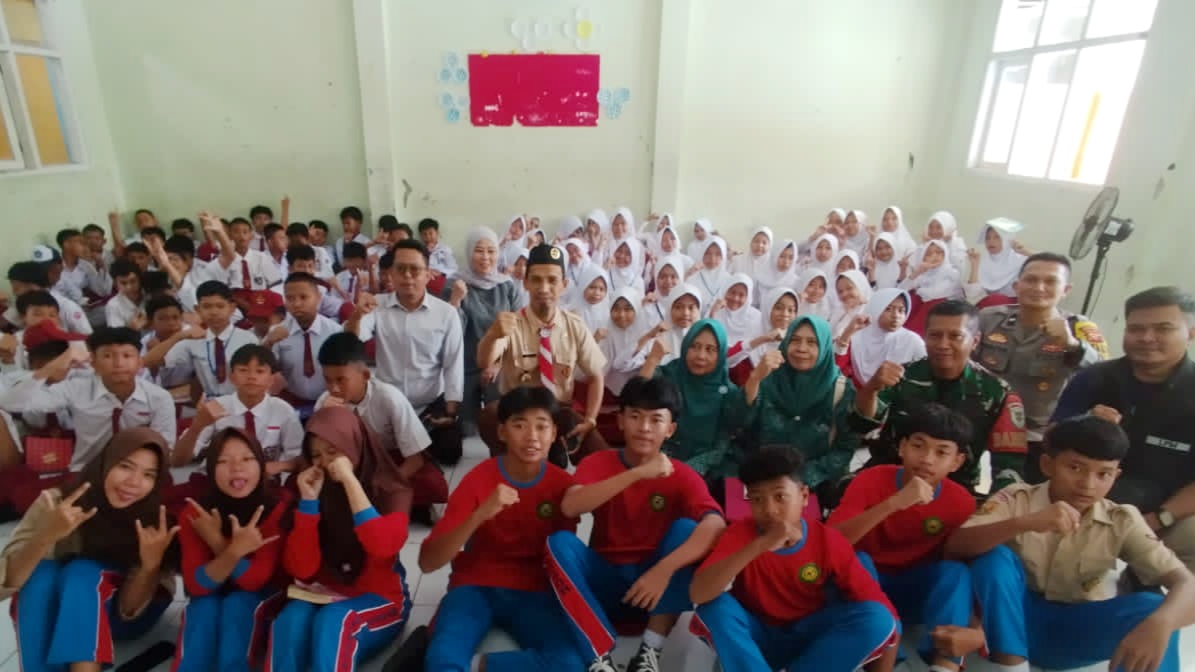 MPLS SMP Bagus Diisi Edukasi Bahaya Narkoba dan Tawuran
