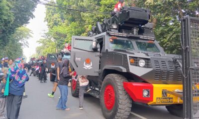 Kendaraan Taktis dan Tempur jadi Magnet Warga dalam Kirab Merah Putih