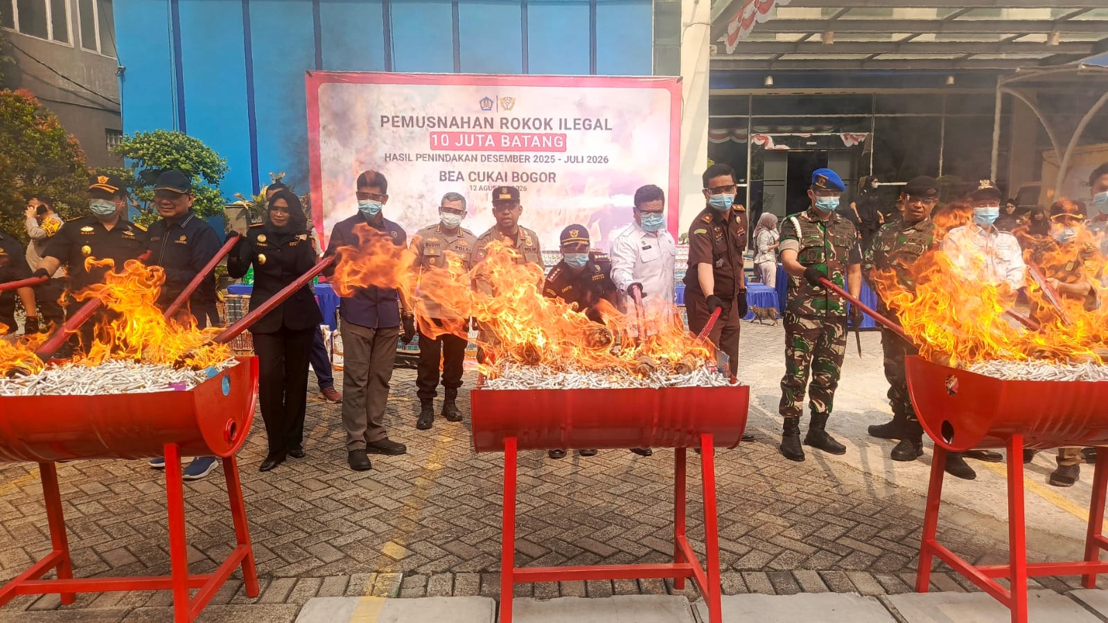 Bea Cukai Bogor Musnahkan 10 Juta Batang Rokok Ilegal