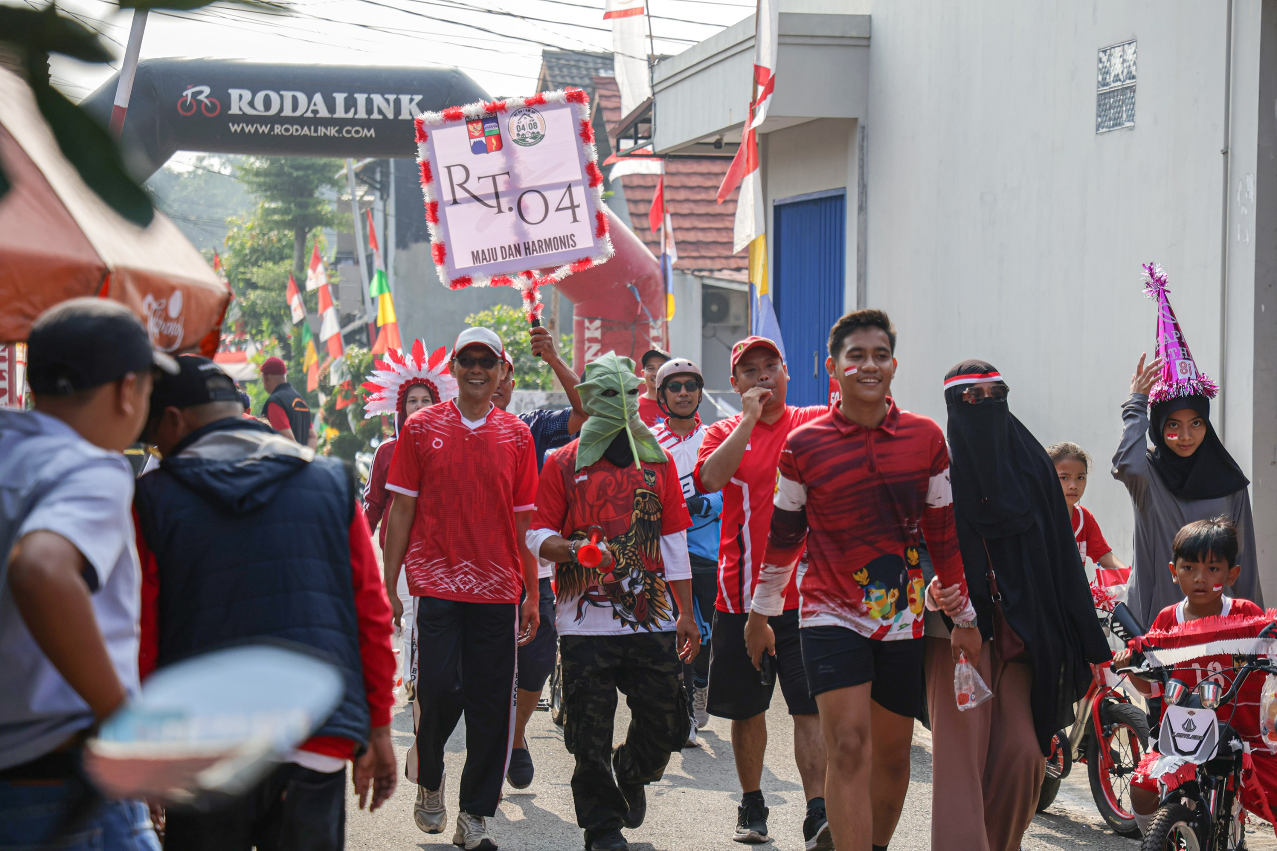 Warga RW 08 Kencana Tumpah Ruah Rayakan HUT ke-81 RI