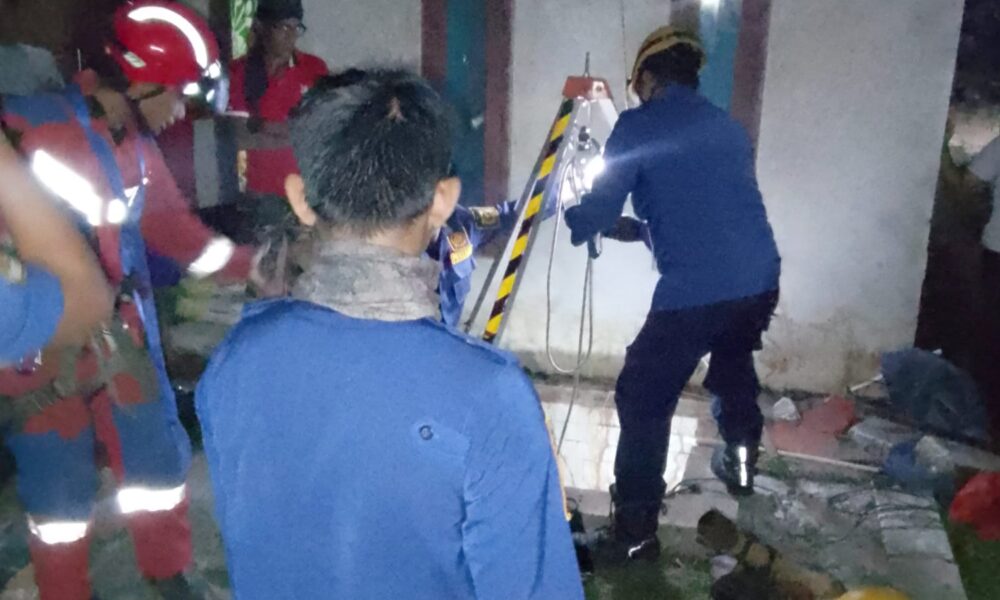 Tercebur ke Sumur Sedalam 17 Meter, Wanita di Parung Dievakuasi Selamat