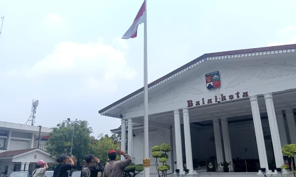 4 Pengamen di Angkot Kota Bogor Diberi Sanksi Hormat Bendera