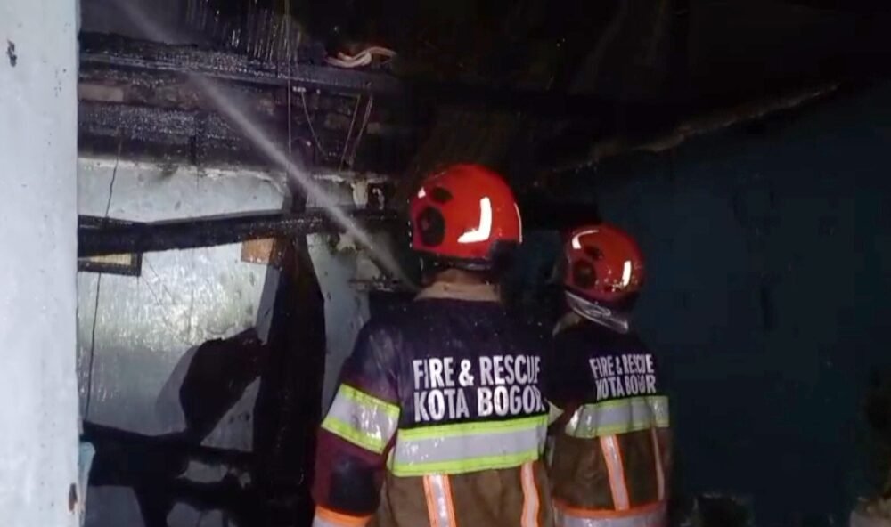 6 Rumah Warga di Pemukiman Padat Kota Bogor Terbakar