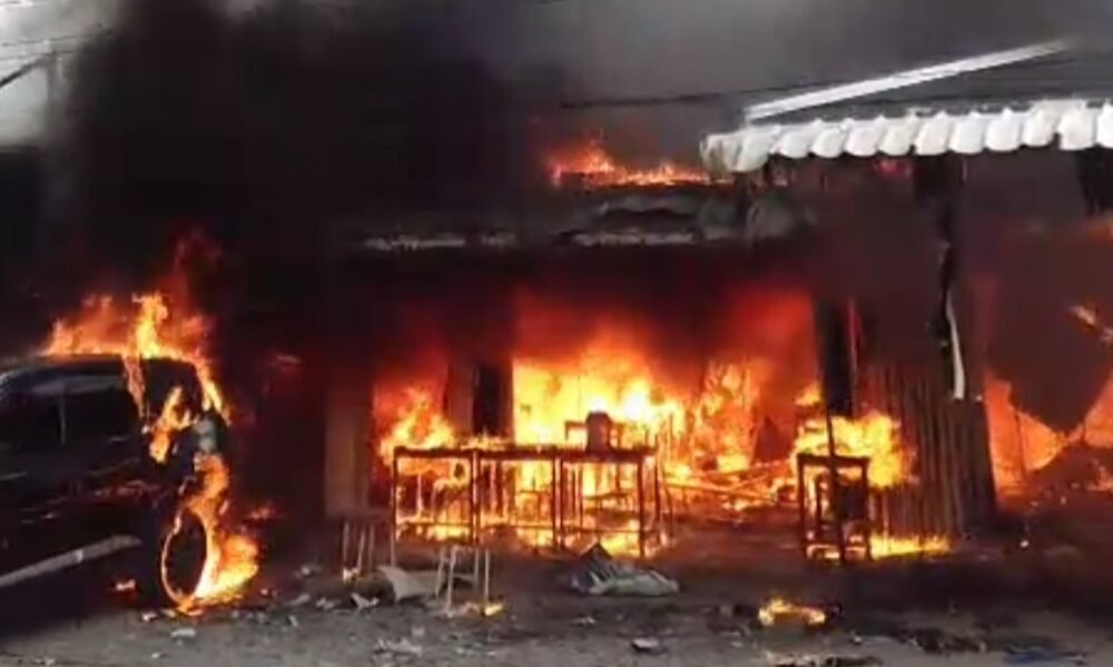 Kebakaran Hanguskan Rumah, Toko hingga Mobil di Paledang Kota Bogor