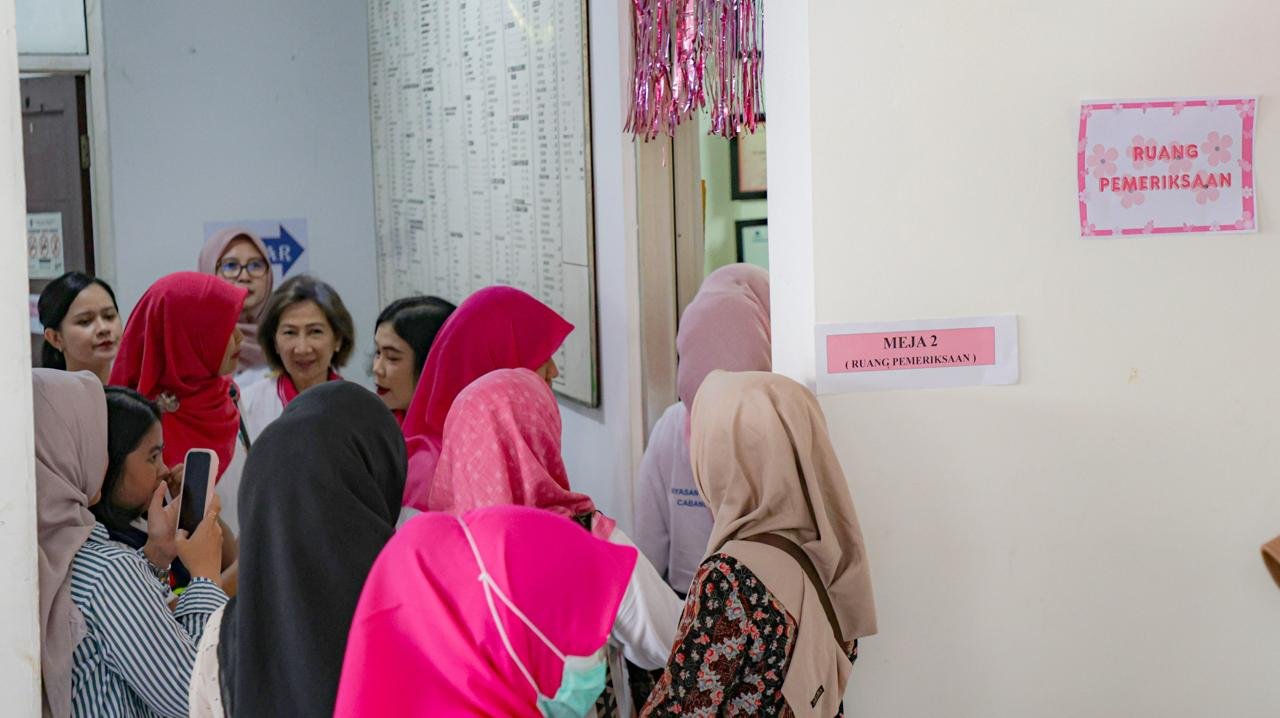 Warga Babakan Pasar Ikuti Pemeriksaan Kanker Gratis 