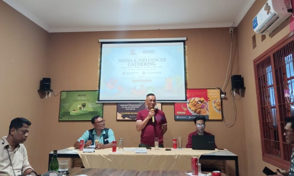 Ayam Rakyat Merdeka Hadir di Bogor, Sajikan Ayam Goreng dengan 3 Pilihan Sambal