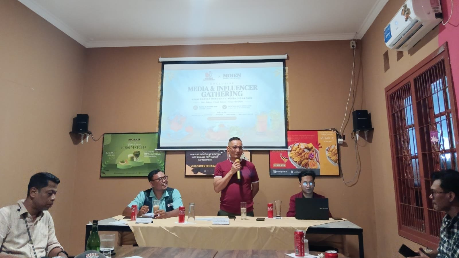 Ayam Rakyat Merdeka Hadir di Bogor, Sajikan Ayam Goreng dengan 3 Pilihan Sambal