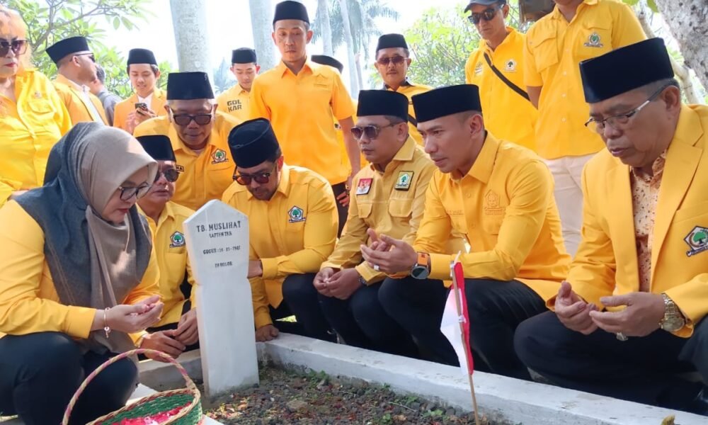 Golkar Kota Bogor Gelar Ziarah Pahlawan dan Berbagi Nasi Kuning