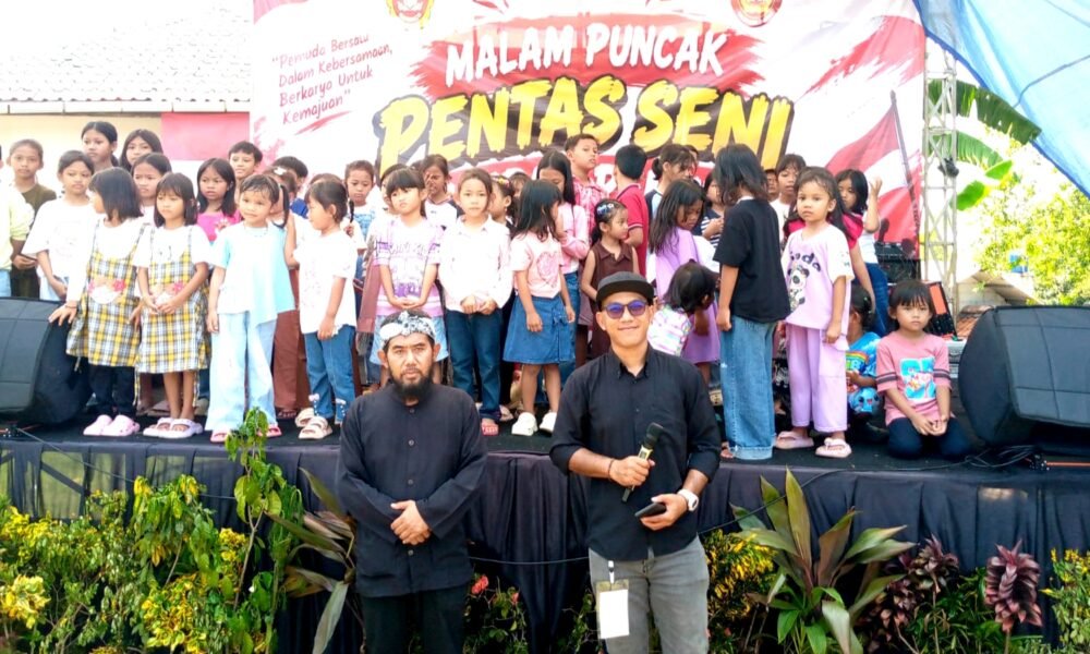 Malam Puncak Pentas Seni Meriahkan Peringatan Sumpah Pemuda di Cilendek Barat