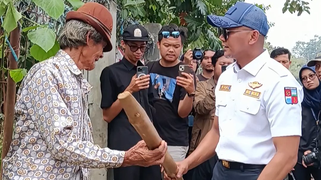Wawalkot Borong Dagangan Kakek 88 Tahun saat Sidak Jalan Merdeka